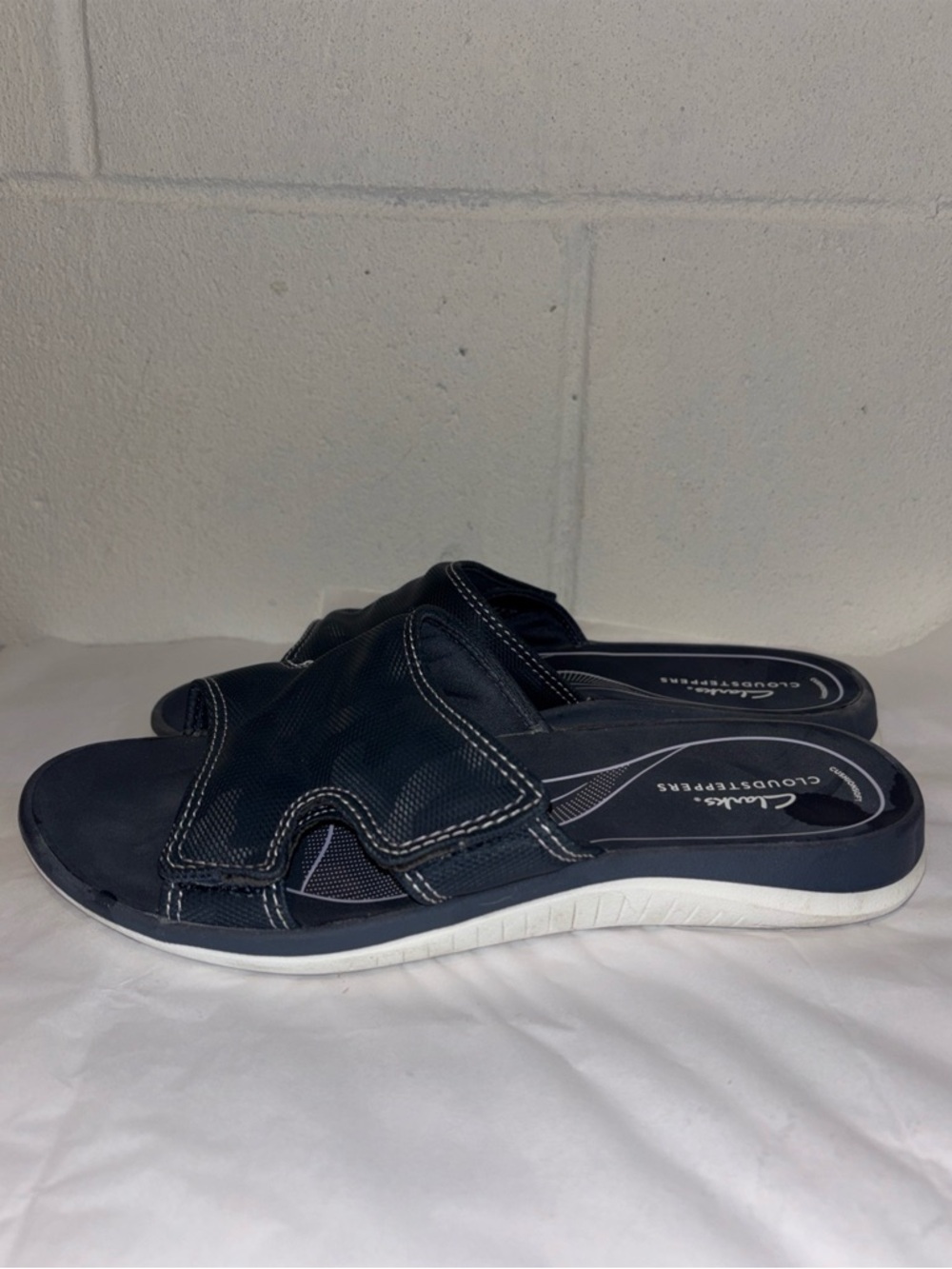 Clark’s women’s Cloudsteppers slide sandals navy blue women’s size 9 - Picture 4 of 9